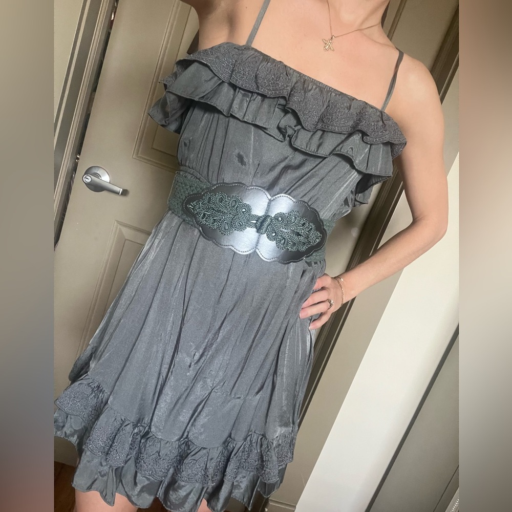 Chic Ruffled Gray Dress with Belt